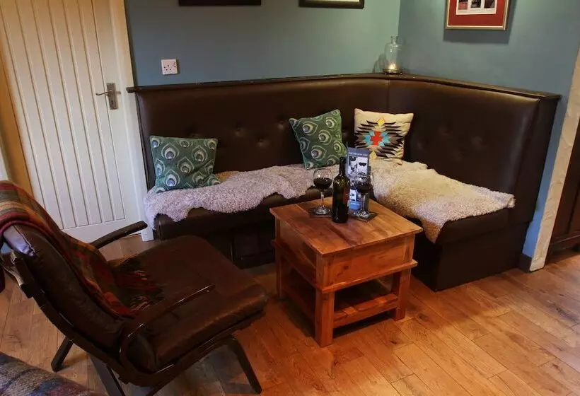 هتل The Hightae Inn