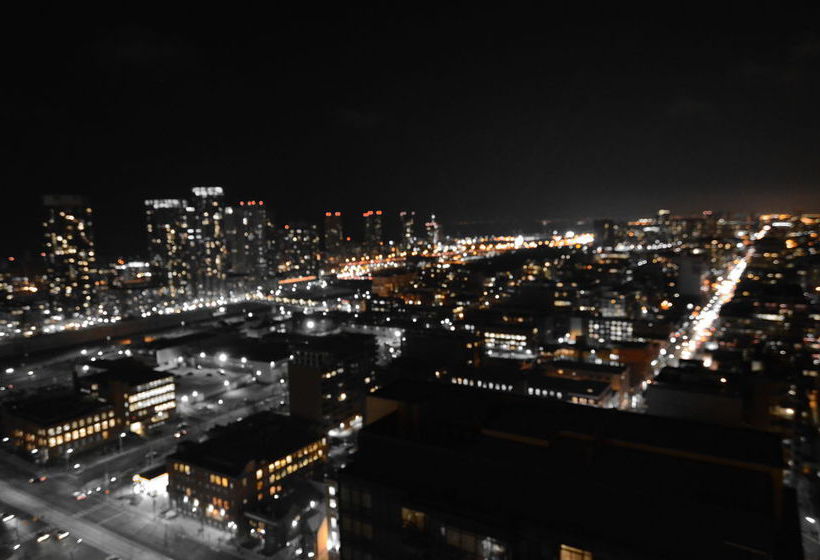 فندق Toronto Escape - The Diamond Suite