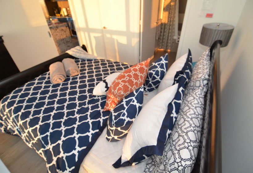 فندق Toronto Escape - The Diamond Suite