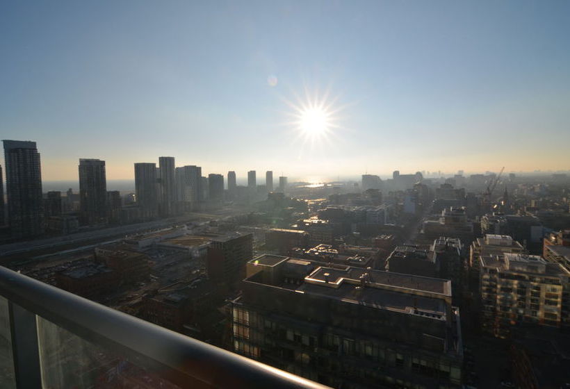 فندق Toronto Escape - The Diamond Suite