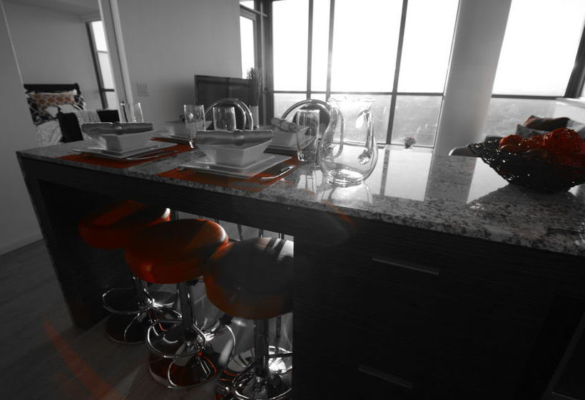 فندق Toronto Escape - The Diamond Suite