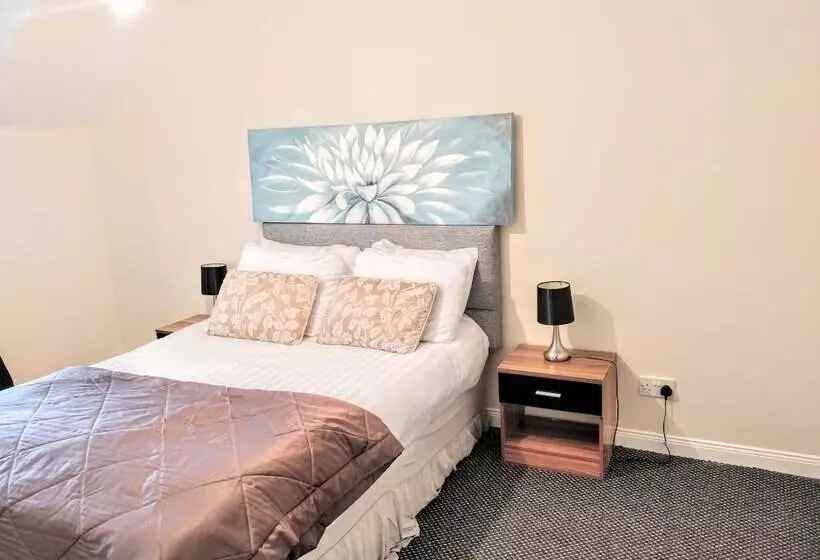 Millie And Charley S Apartments