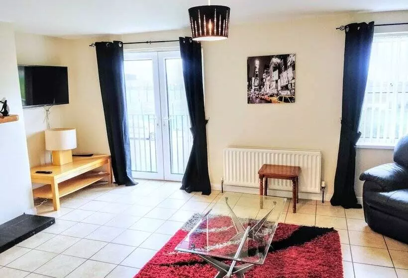 Millie And Charley S Apartments