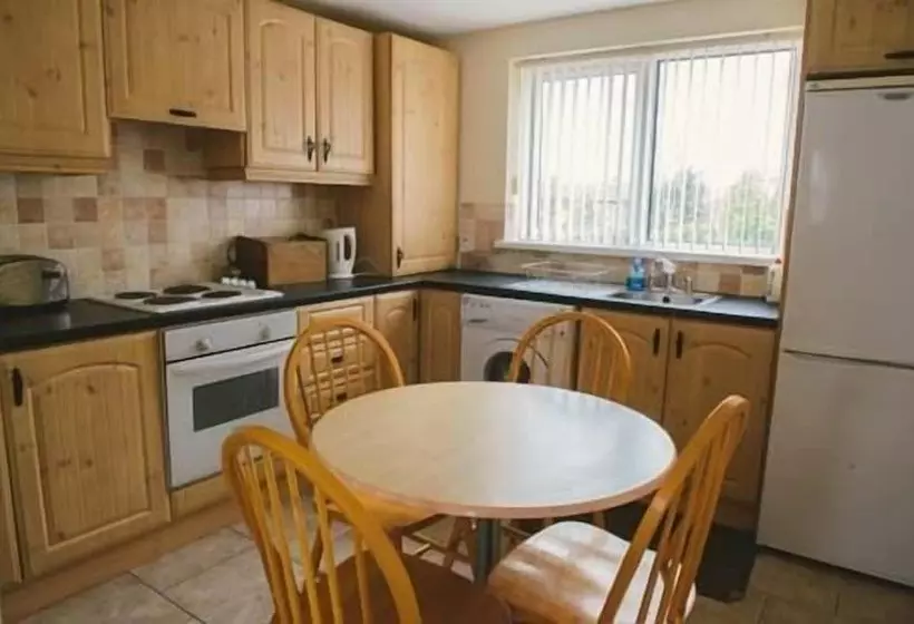 Millie And Charley S Apartments