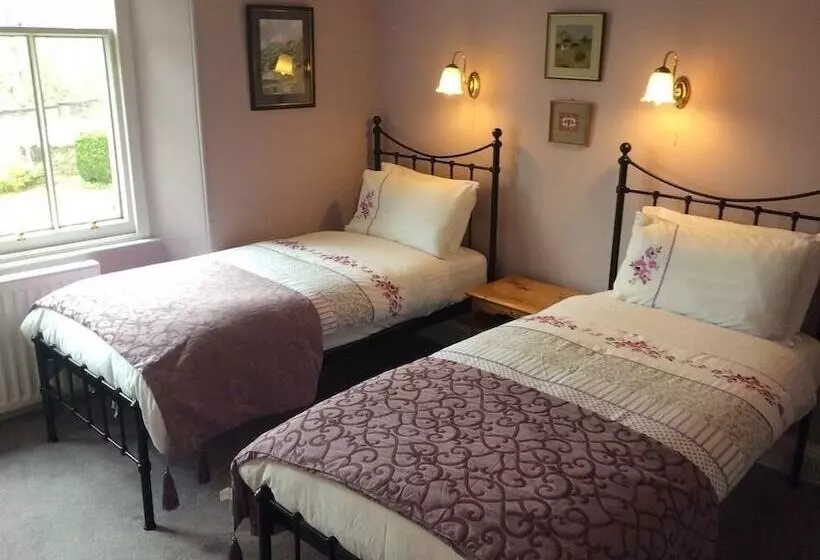 پانسیون Annslea Guest House