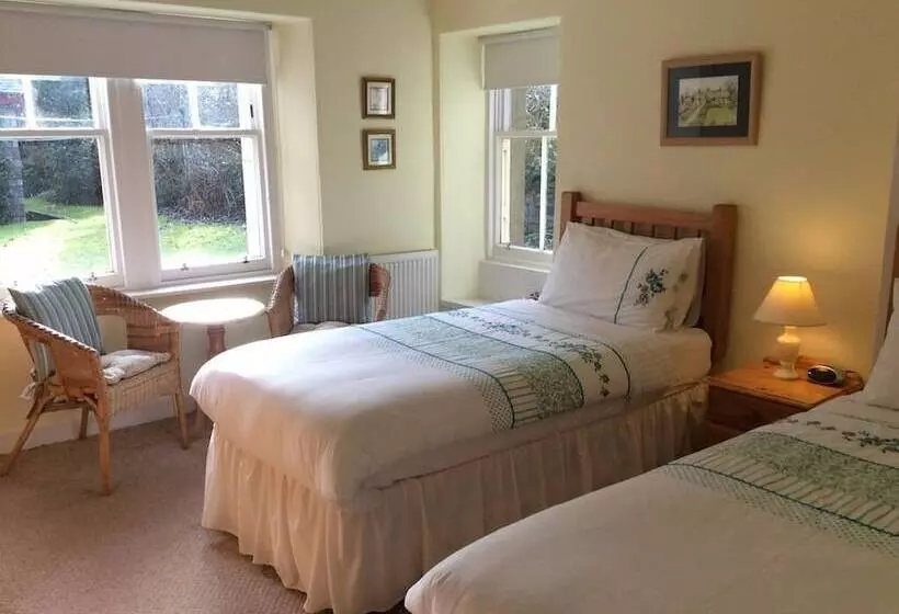 پانسیون Annslea Guest House