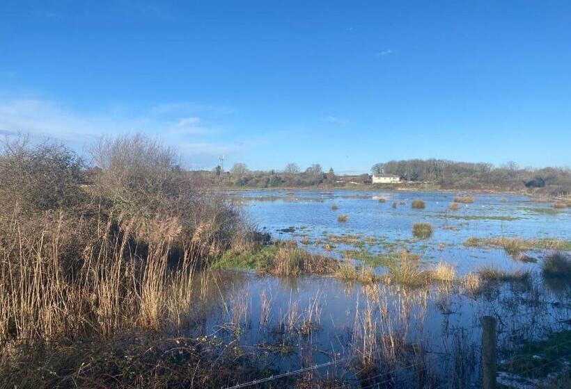 Пансион The Lodge On The Marsh