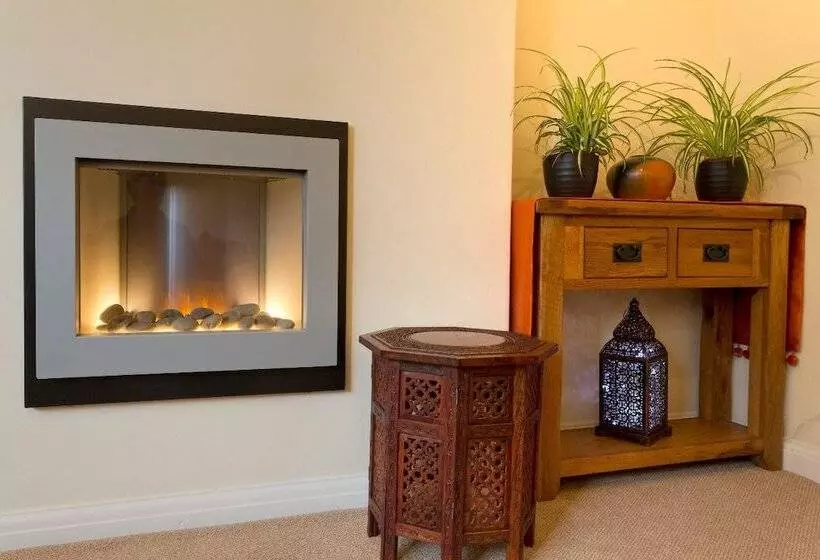 Poplar House Serviced Apartments