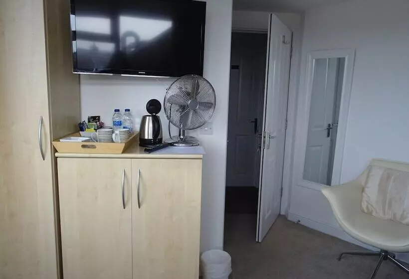 Barnes S Rest Bed & Breakfast & Caravan