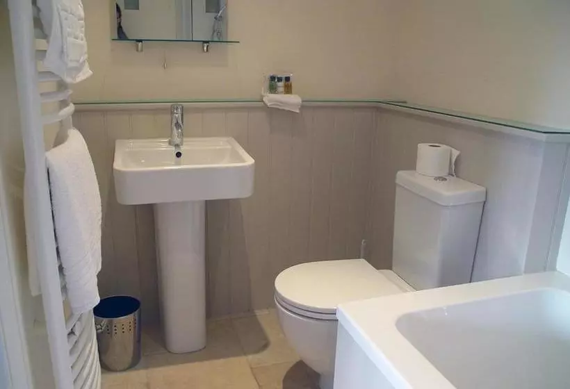 Bed and Breakfast Pinkneys Court Mews