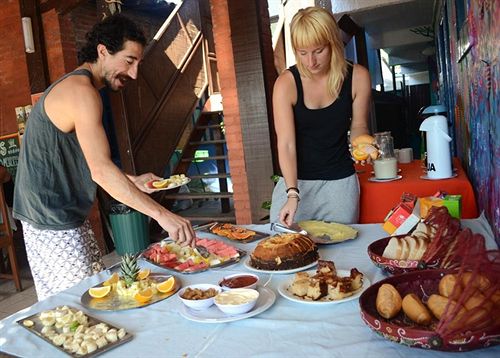 Отель El Misti Hostel Ilha Grande