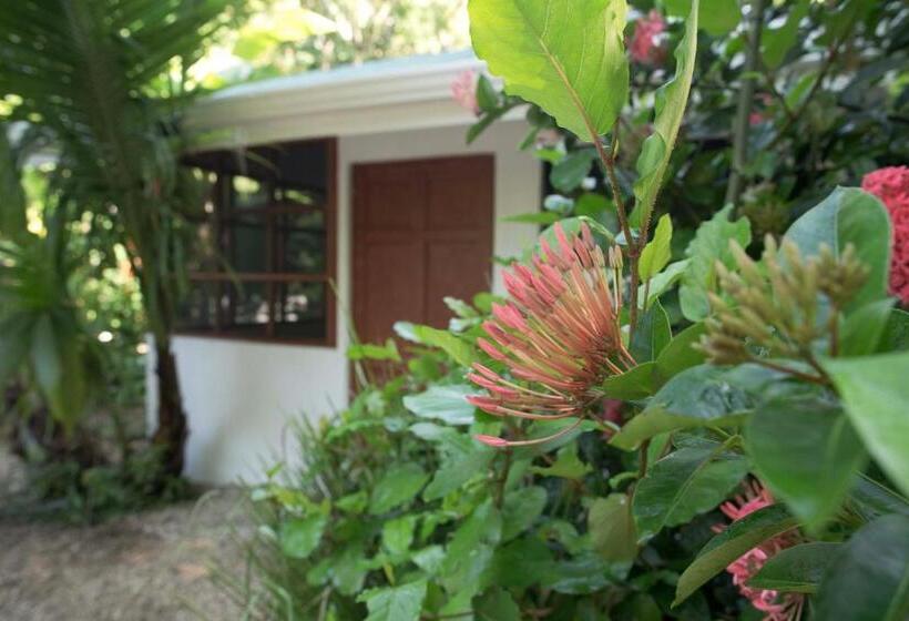 فندق Jungle S Edge