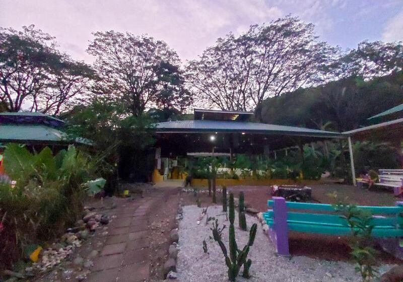 فندق Jungle S Edge