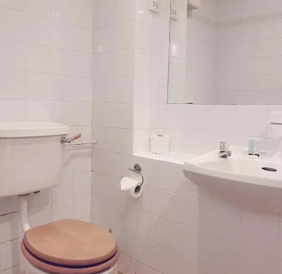 ホテル The Crown House Inn