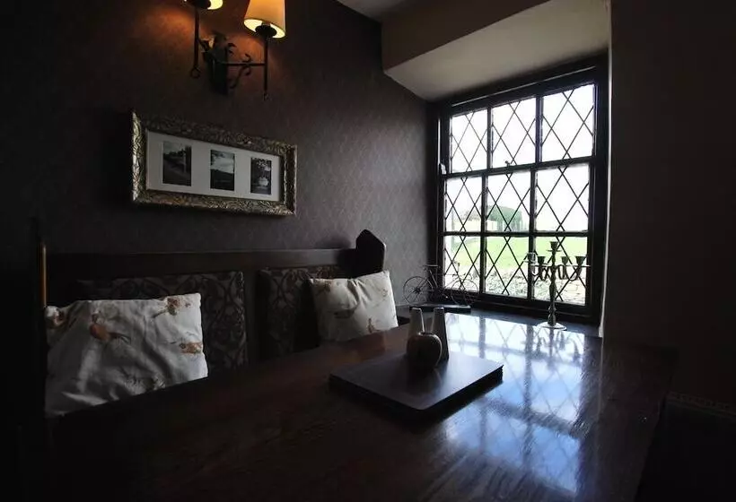 酒店 The Punchbowl