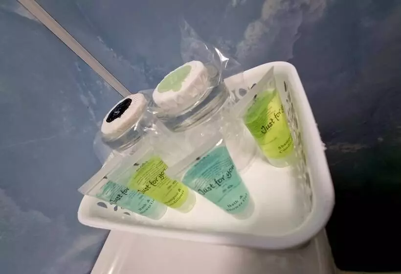 Отель The Sportsmans Inn Limited