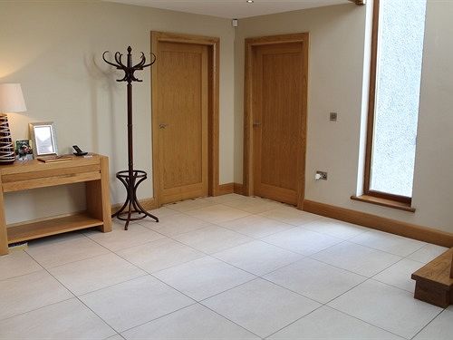 ペンション Agivey Lodge