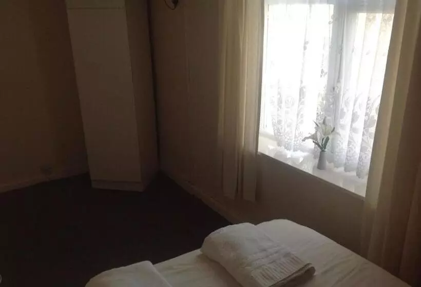 Majatalo San Diego Guest House   Near Pleasure Beach