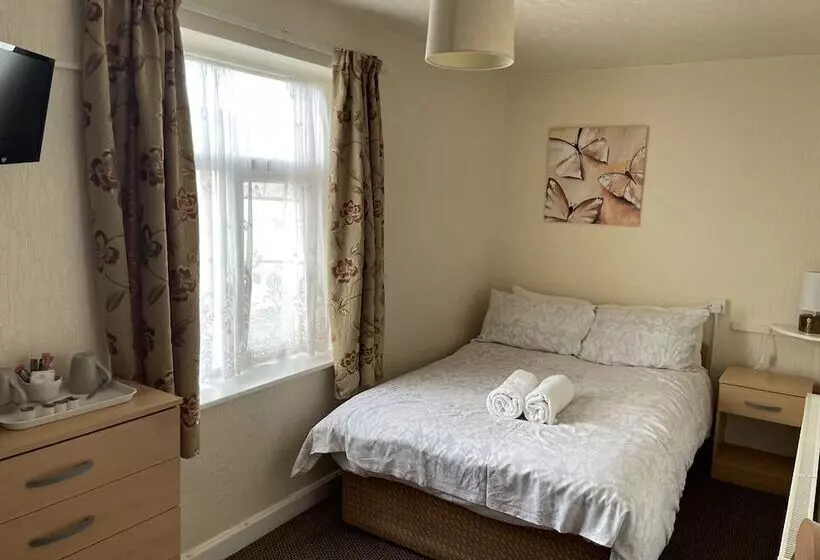 Majatalo San Diego Guest House   Near Pleasure Beach