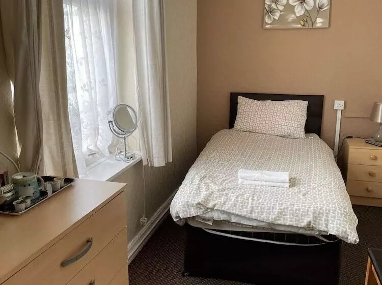 Majatalo San Diego Guest House   Near Pleasure Beach