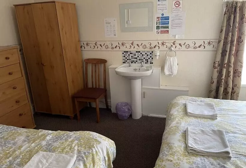 Majatalo San Diego Guest House   Near Pleasure Beach