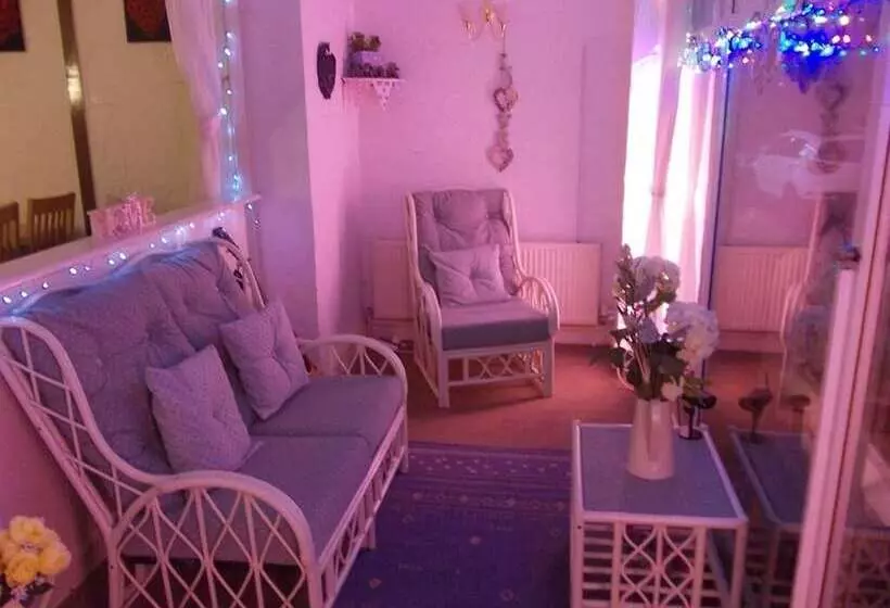 Majatalo San Diego Guest House   Near Pleasure Beach