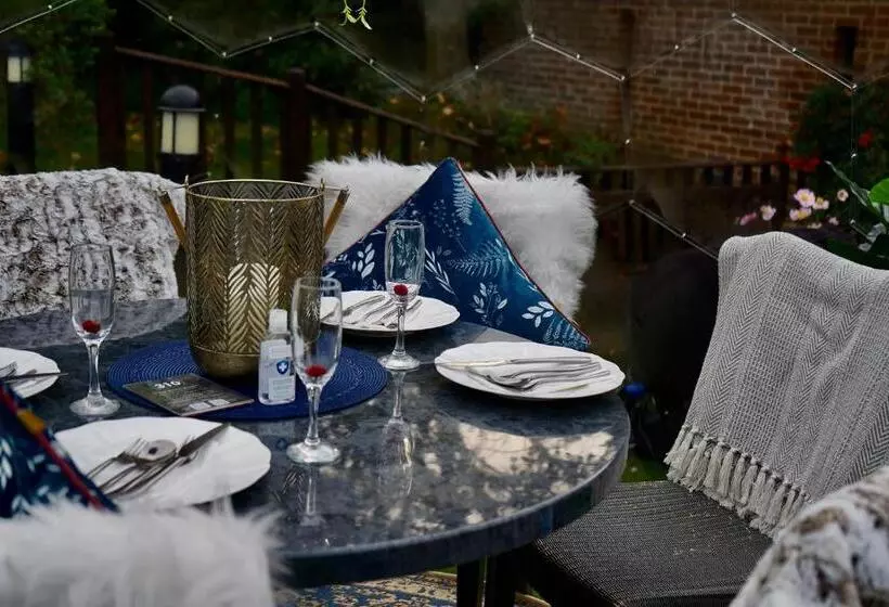 Пансион The Cottage