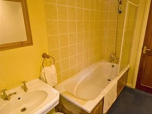 Shire Lodge B&b