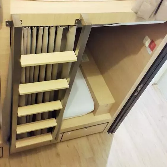 The Packer Lodge Hostel