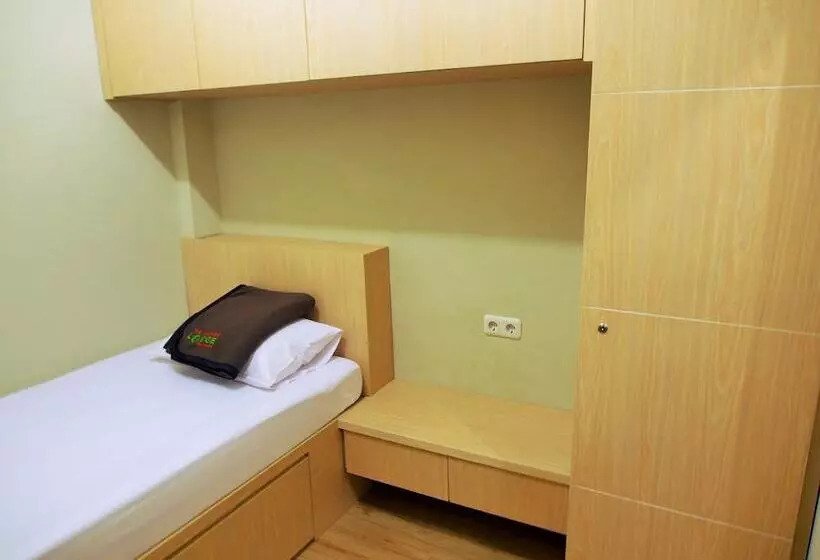 The Packer Lodge Hostel