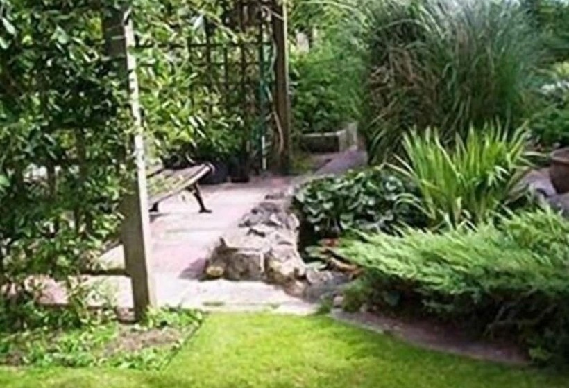 Drakewalls Bed And Breakfast