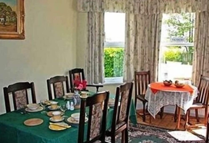 Drakewalls Bed And Breakfast