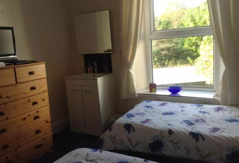 Drakewalls Bed And Breakfast