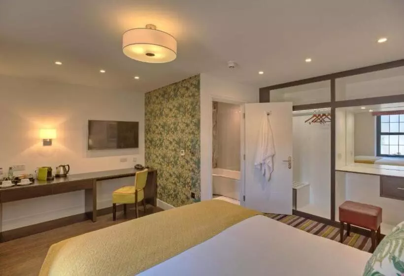 فندق Denbies Vineyard