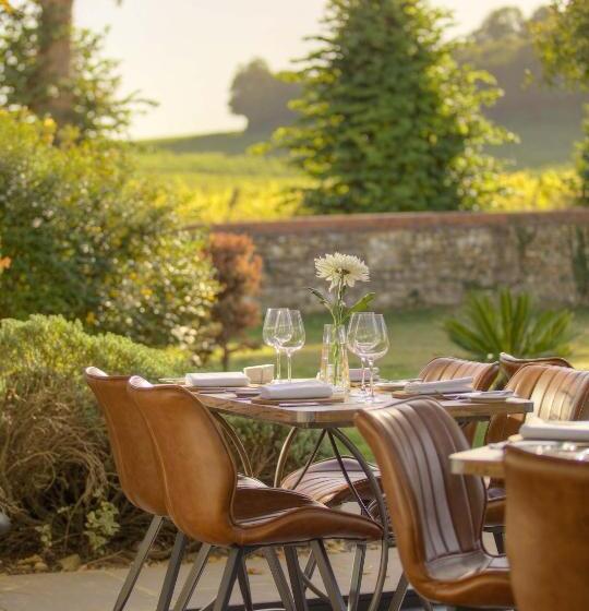 ホテル Denbies Vineyard