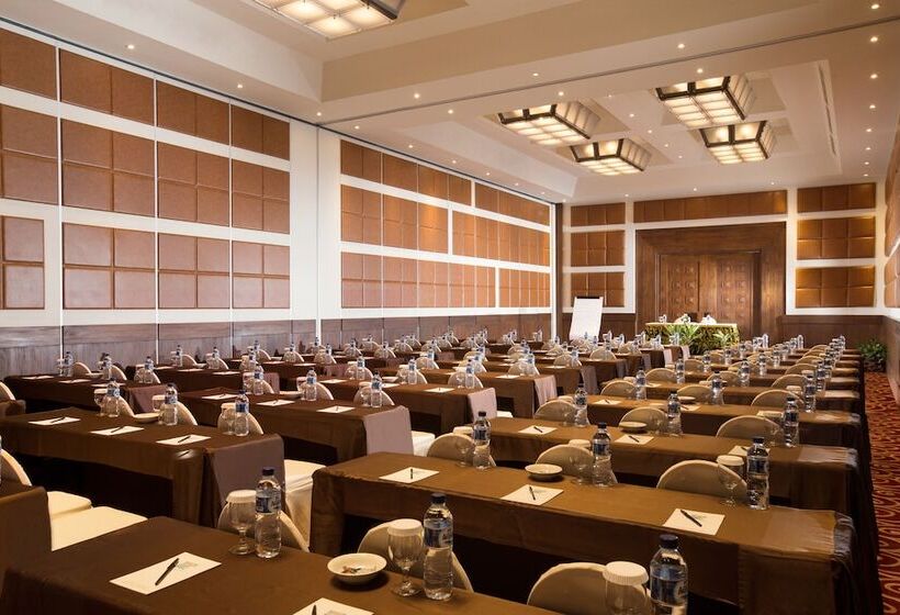 בית מלון כפרי Ketapang Indah