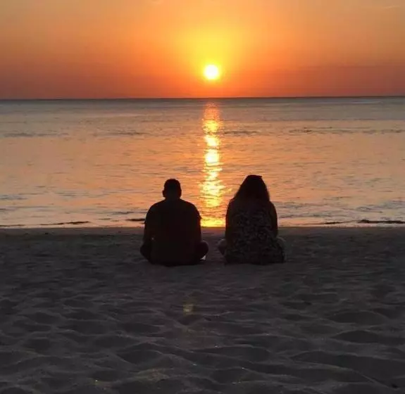 בית מלון כפרי Lanta Darawadee Resort