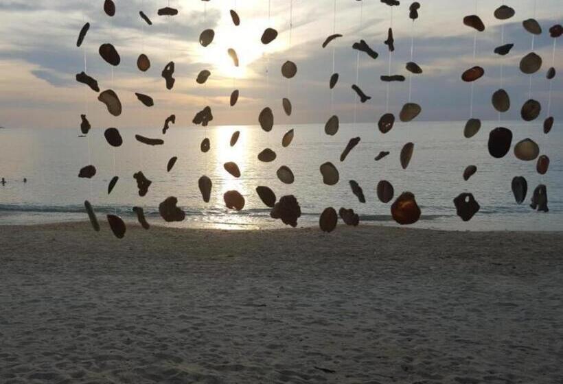 בית מלון כפרי Lanta Darawadee Resort