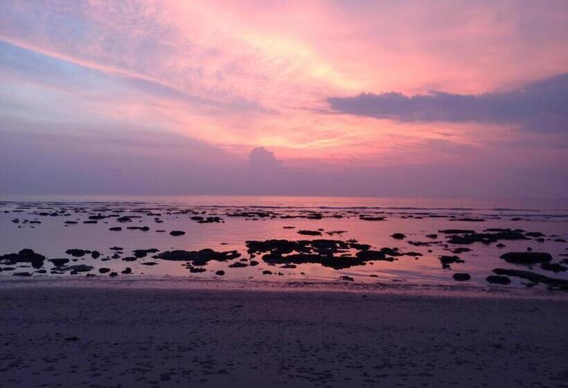 בית מלון כפרי Lanta Darawadee Resort