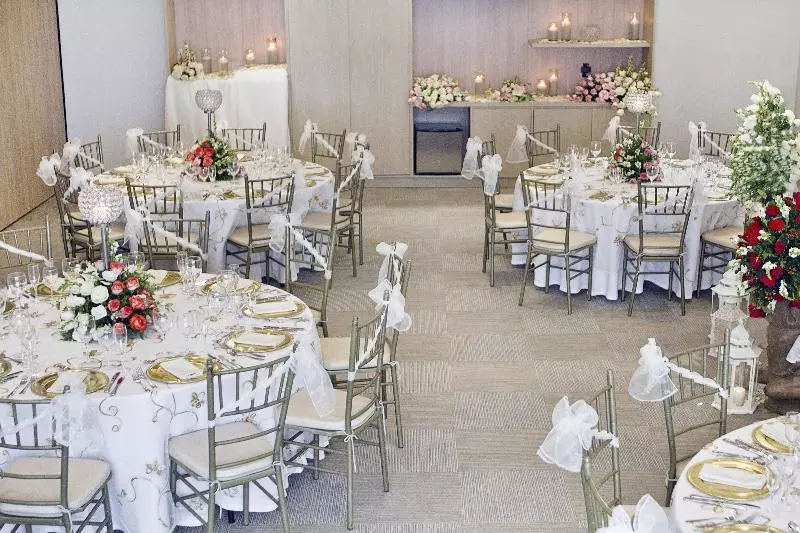 هتل Mercure Santa Marta Emile