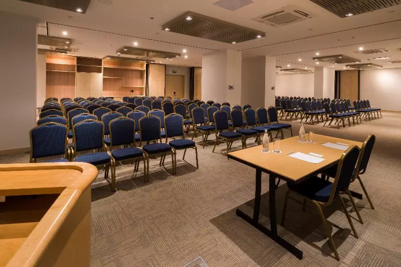 هتل Mercure Santa Marta Emile