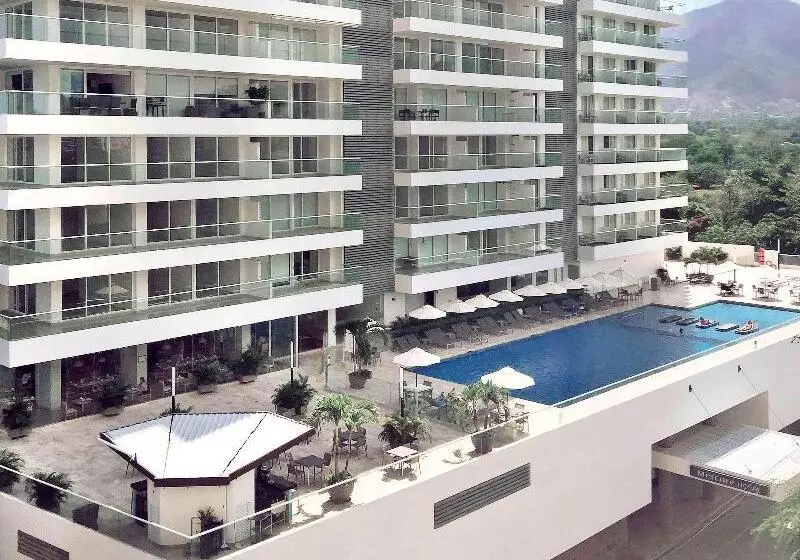 هتل Mercure Santa Marta Emile