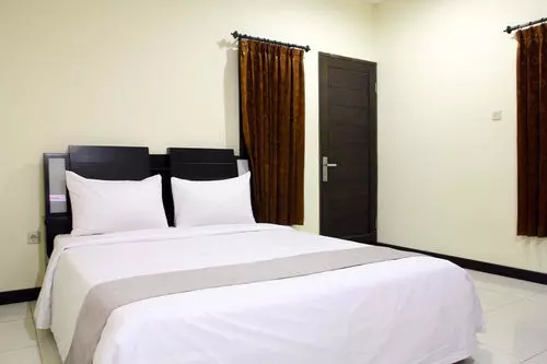 هتل Safin Inn Cipete