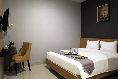 هتل Safin Inn Cipete