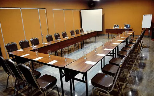 هتل Safin Inn Cipete