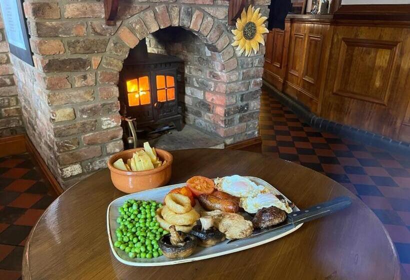 בית מלון כפרי The Black Horse Inn