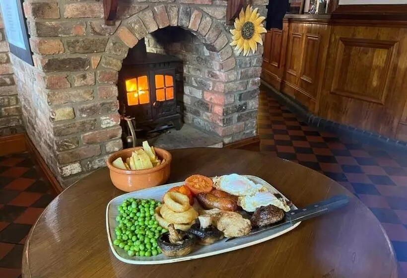 酒店 The Black Horse Inn