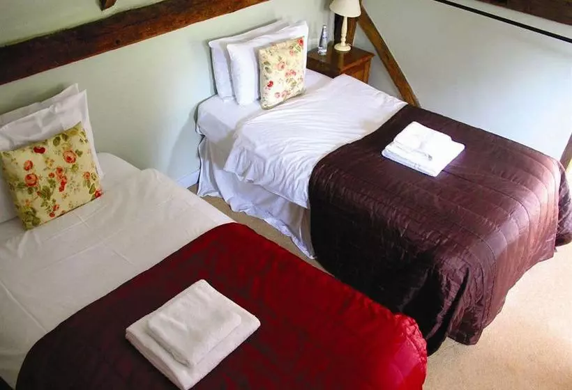 Отель The Greyhound Inn