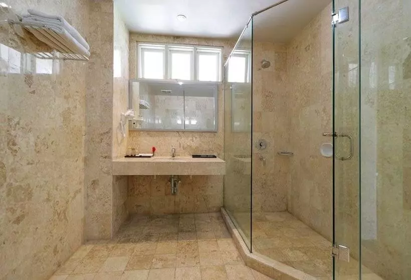 The Lerina Hotel Nusa Dua