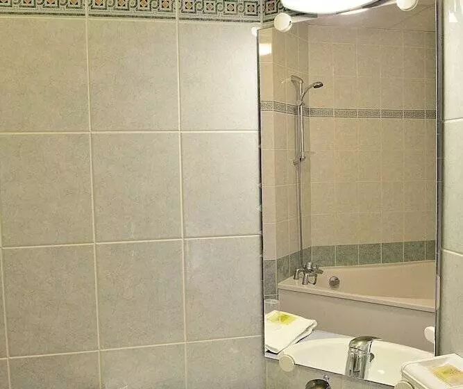 ホテル The Originals City, Clos De L Orgerie ,château Gonthier